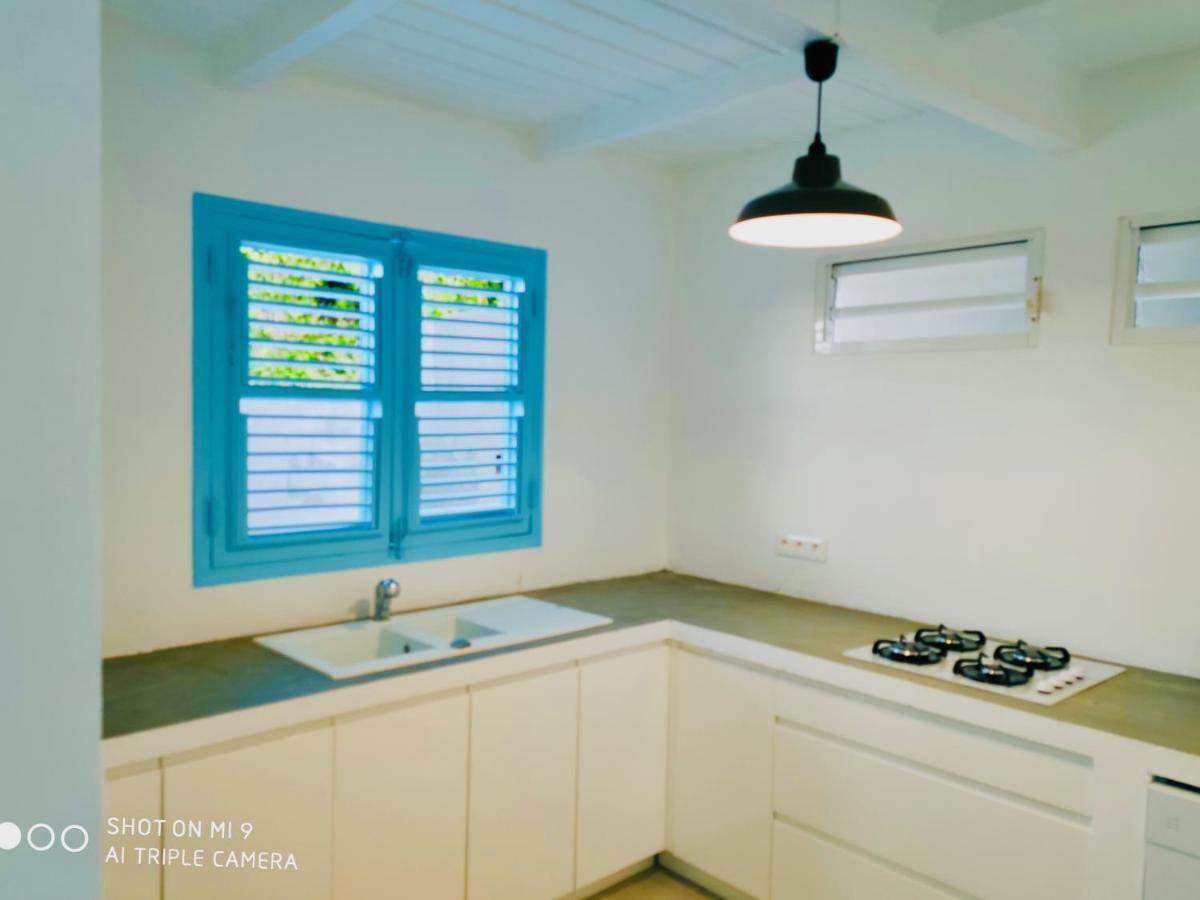 Location Maison Bleue Avec Piscine Privative Au Carbet Martinique Le Carbet Exterior foto
